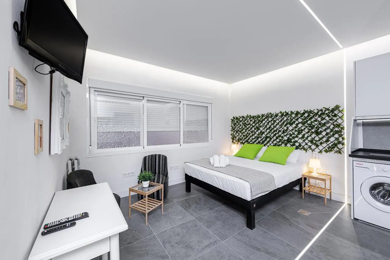 Apartment Fabuloso Calle Alamos Suites Estudio Malaga Spain