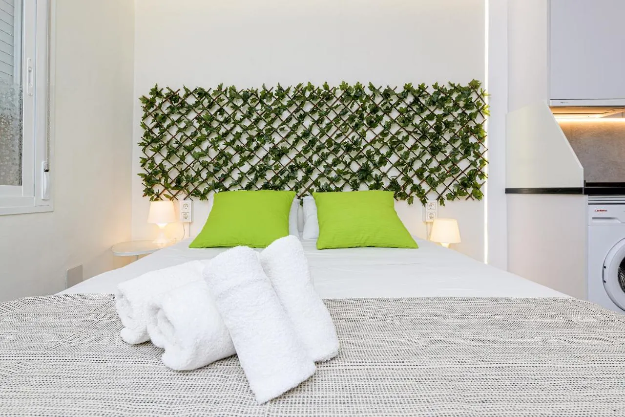 Fabuloso Calle Alamos Suites Estudio Malaga